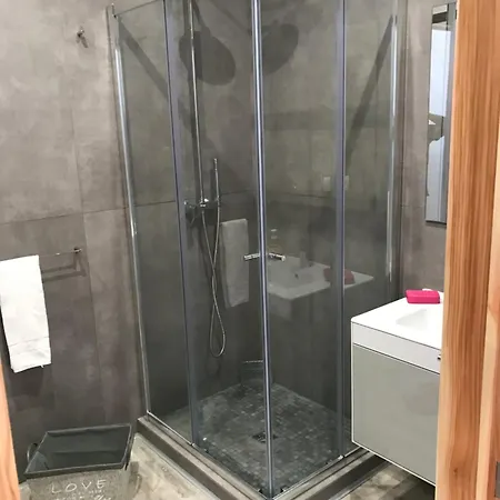 Ninho Do Monte * Ponta Delgada